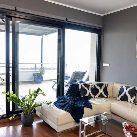 Ocean View Iri Apartment